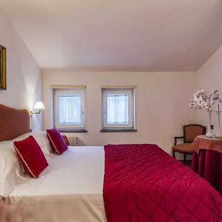 Villa Lux *