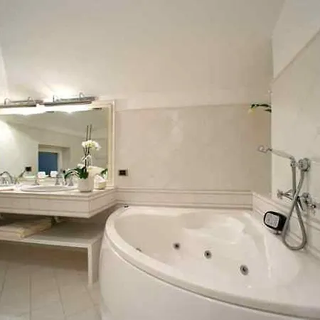 Villa Lux *