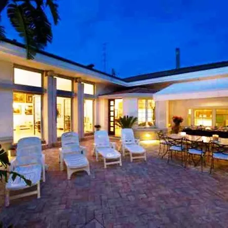 Villa Lux